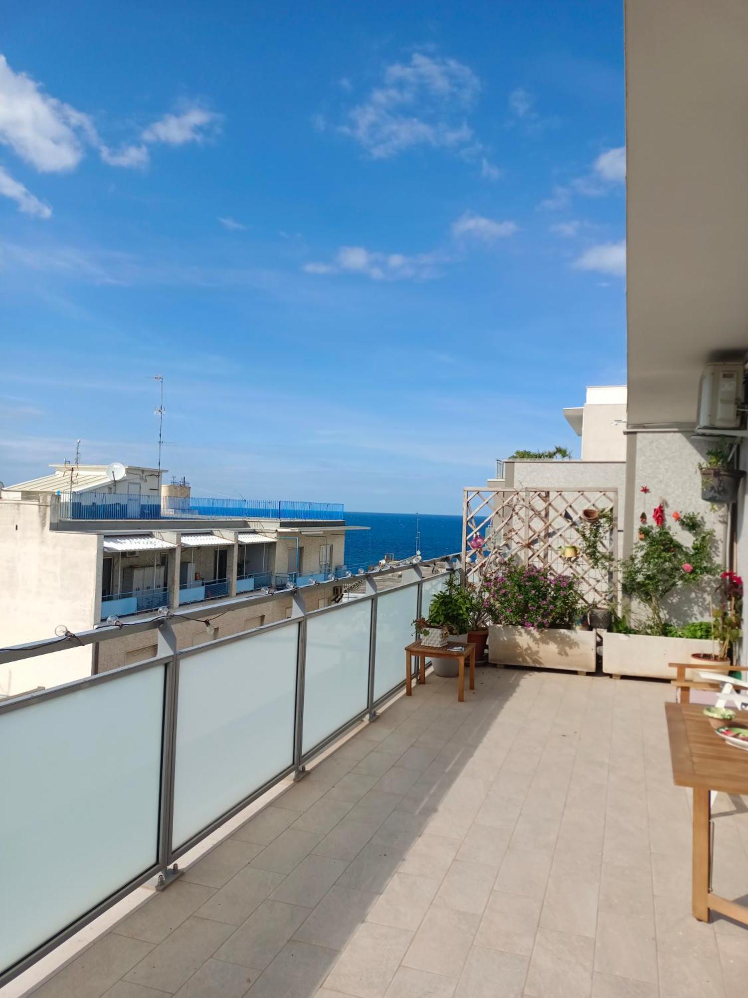 La Dimora Vista Mare Apartment Bari Exterior foto