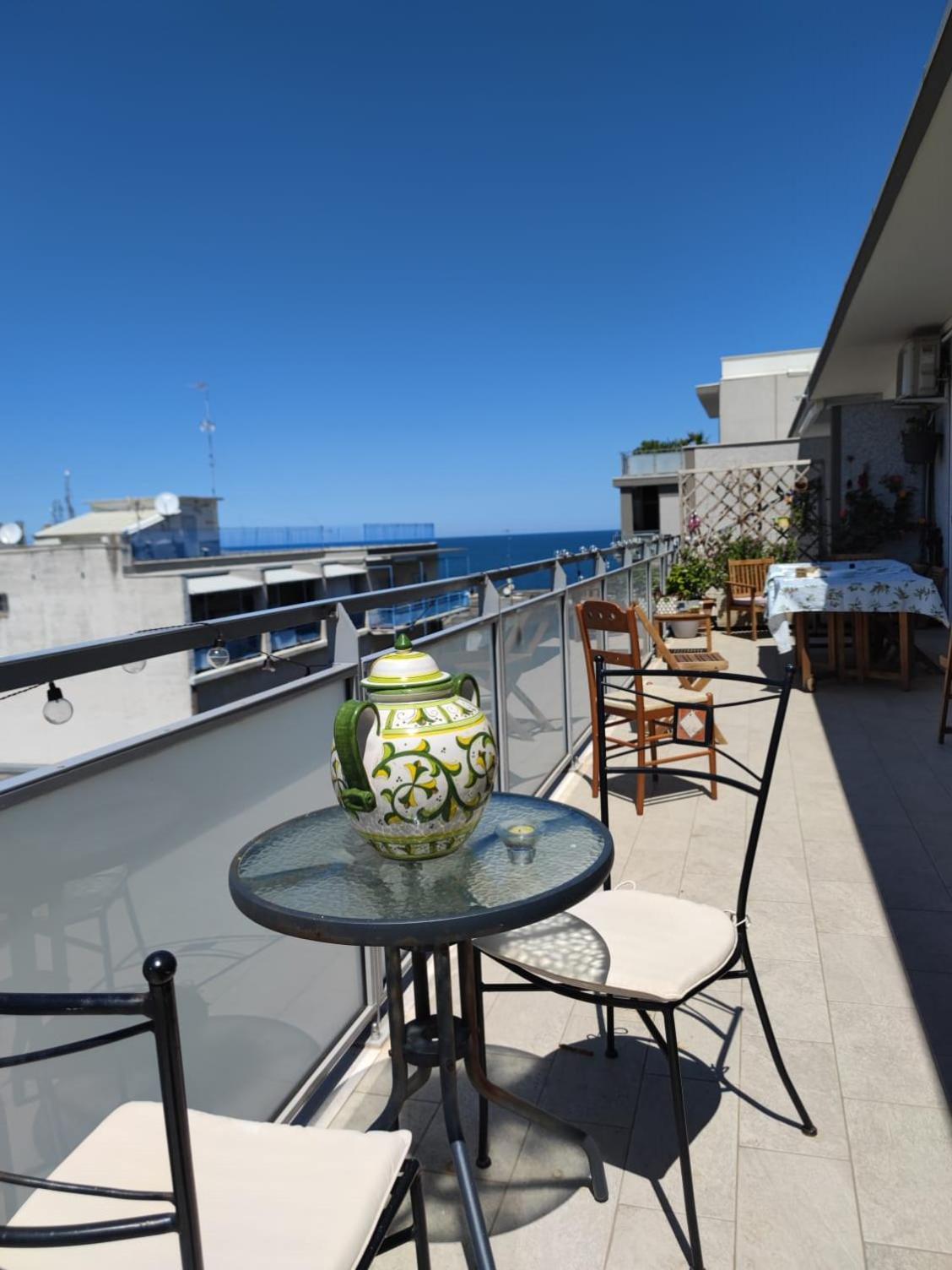 La Dimora Vista Mare Apartment Bari Exterior foto