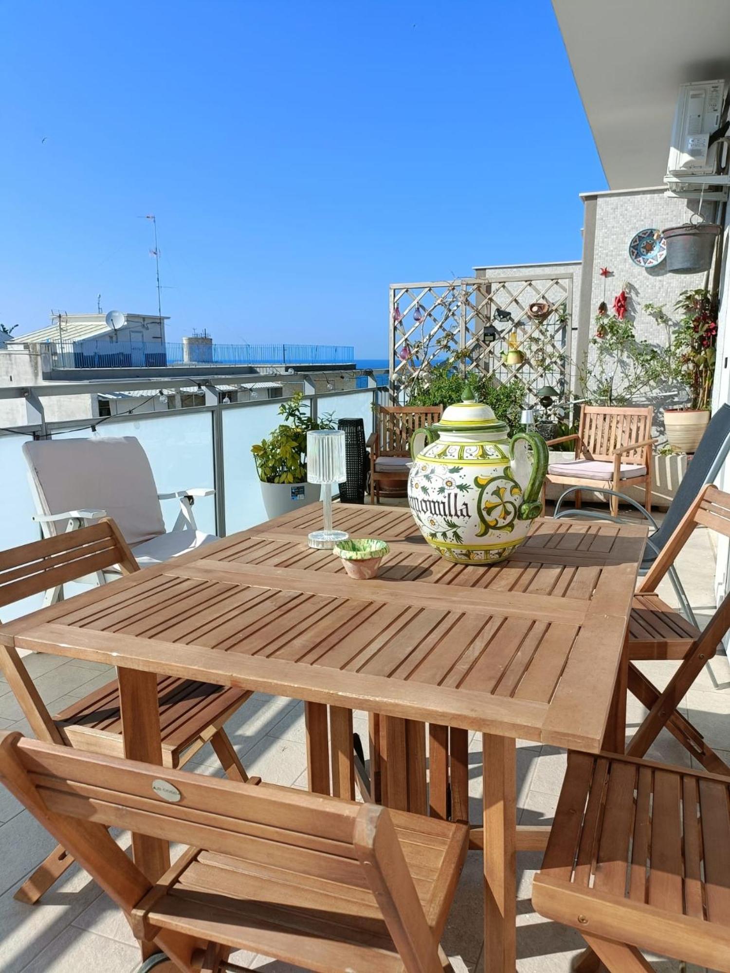 La Dimora Vista Mare Apartment Bari Exterior foto